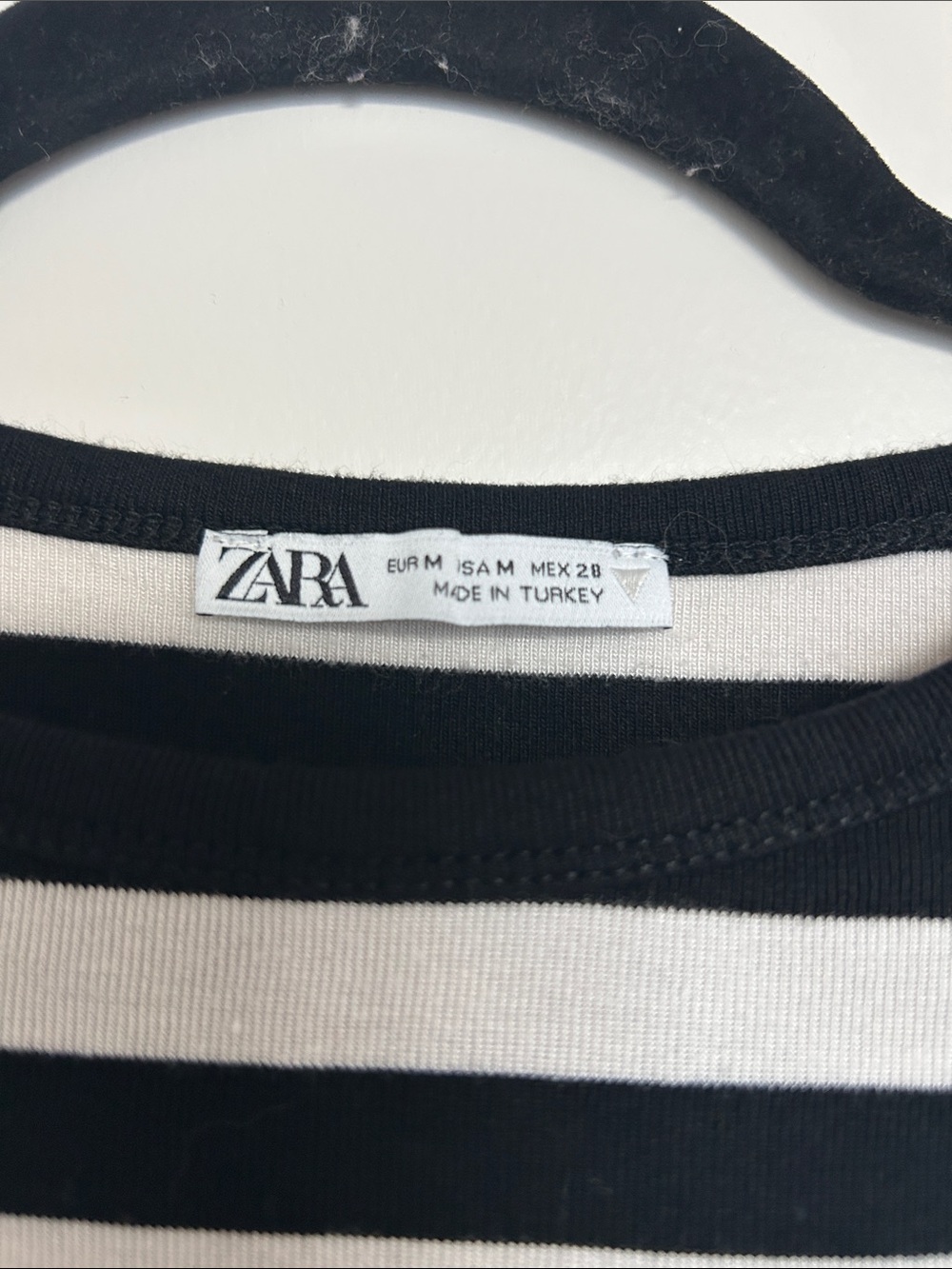 Zara Black and White Striped Cropped Top - Picture 2 of 3